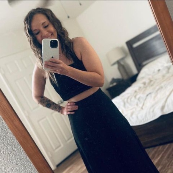 Meet your Posher, Cassandra - Picture 1 of 1